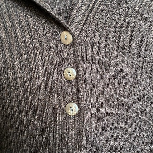 Ribbed Knit Lettuce Trim Top - Picture 5 of 12